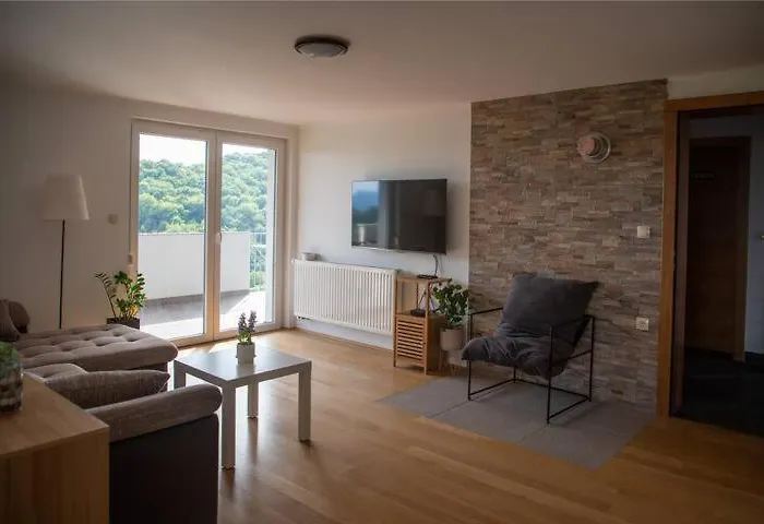 Apartment9b With Amazing View *